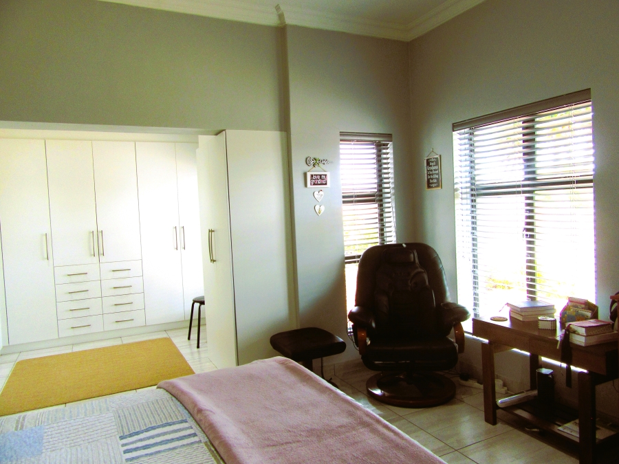 3 Bedroom Property for Sale in Hartenbos Central Western Cape